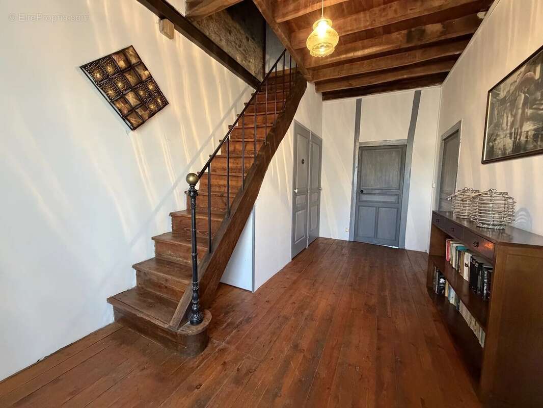 Maison à LAROCHEMILLAY