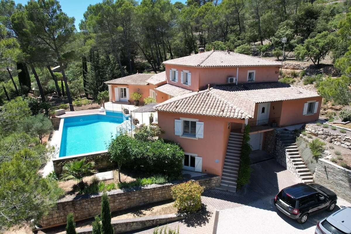 Maison à CORRENS