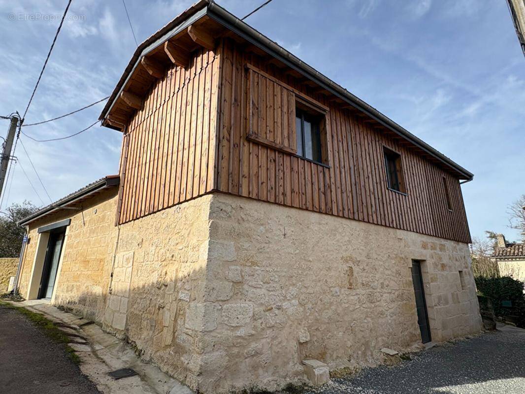 Maison à MONTAGNE