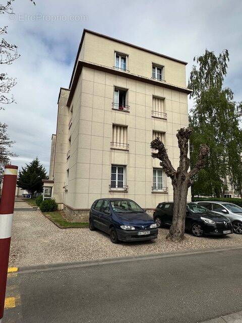 Appartement à LE BLANC-MESNIL