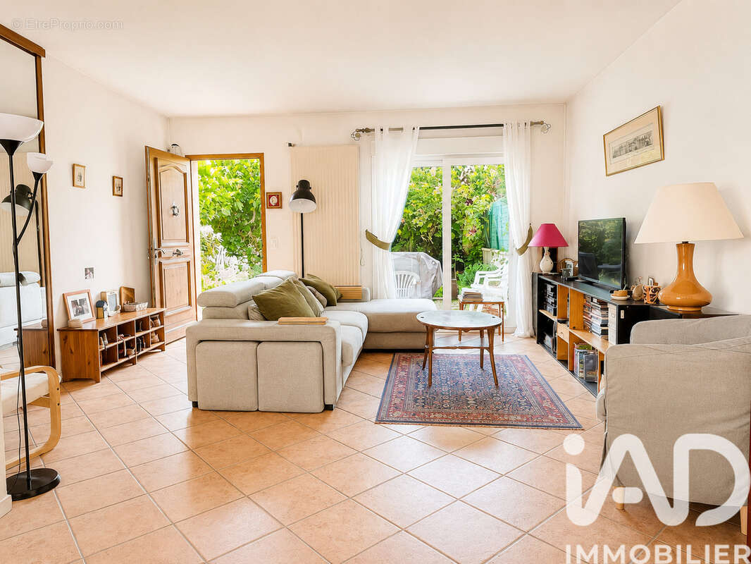 Maison 175 m² à Chaville  - photo 3