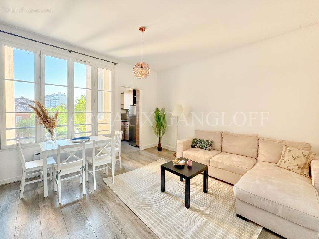 Appartement à ASNIERES-SUR-SEINE