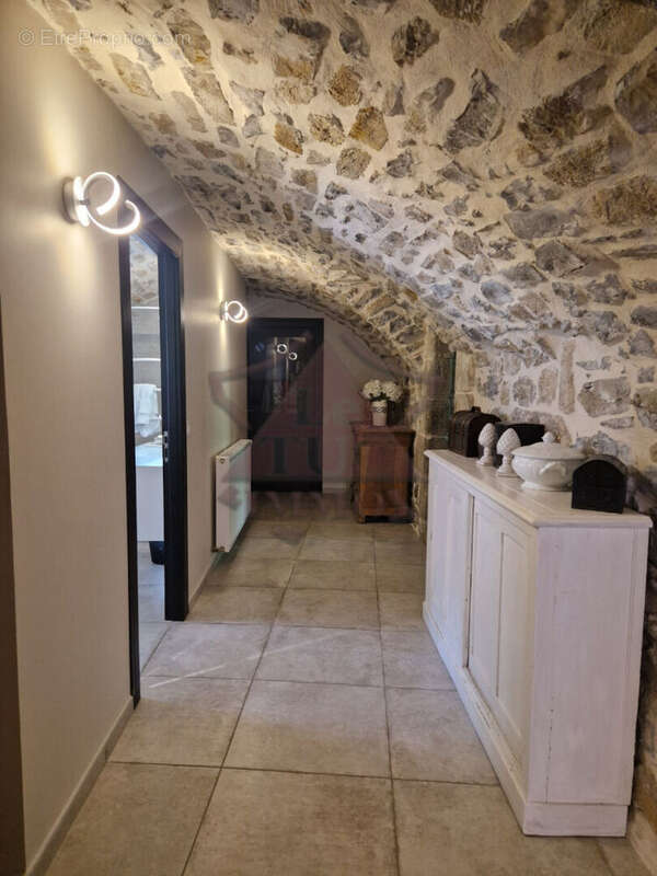 Maison à SAINT-PAUL-LE-JEUNE