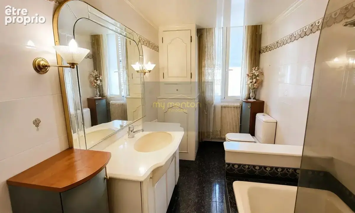 MENTON CENTRE ;  Appartement Bourgeois Front de mer - photo 7