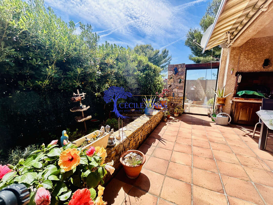 Appartement à CARQUEIRANNE