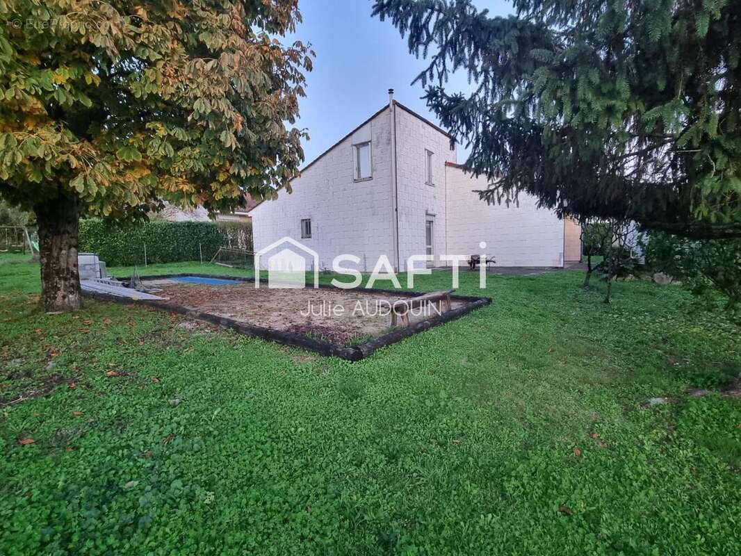 Photo 3 - Maison à BOUTIERS-SAINT-TROJAN