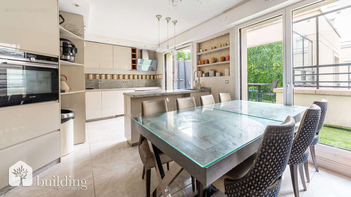 Appartement à LEVALLOIS-PERRET