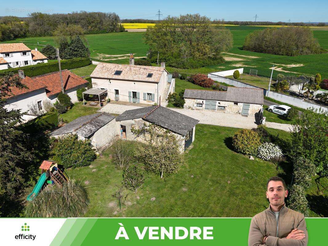 Maison à JARDRES
