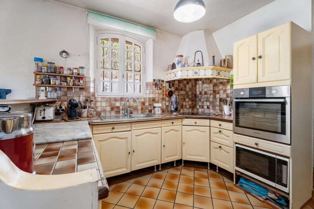Maison à VALBONNE