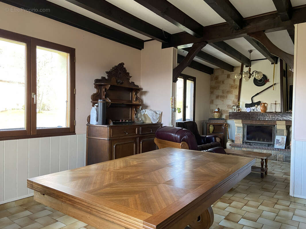Maison à JONGIEUX