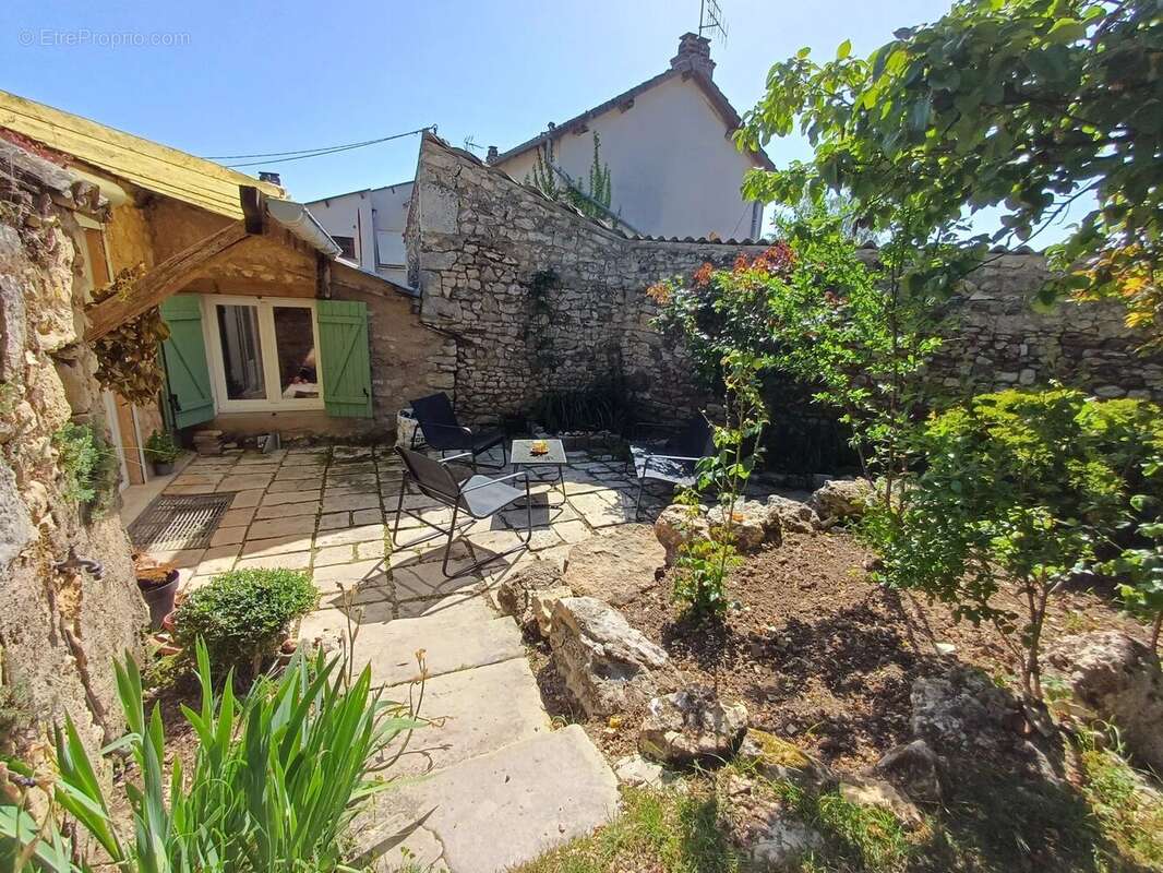 Maison à CIVAUX