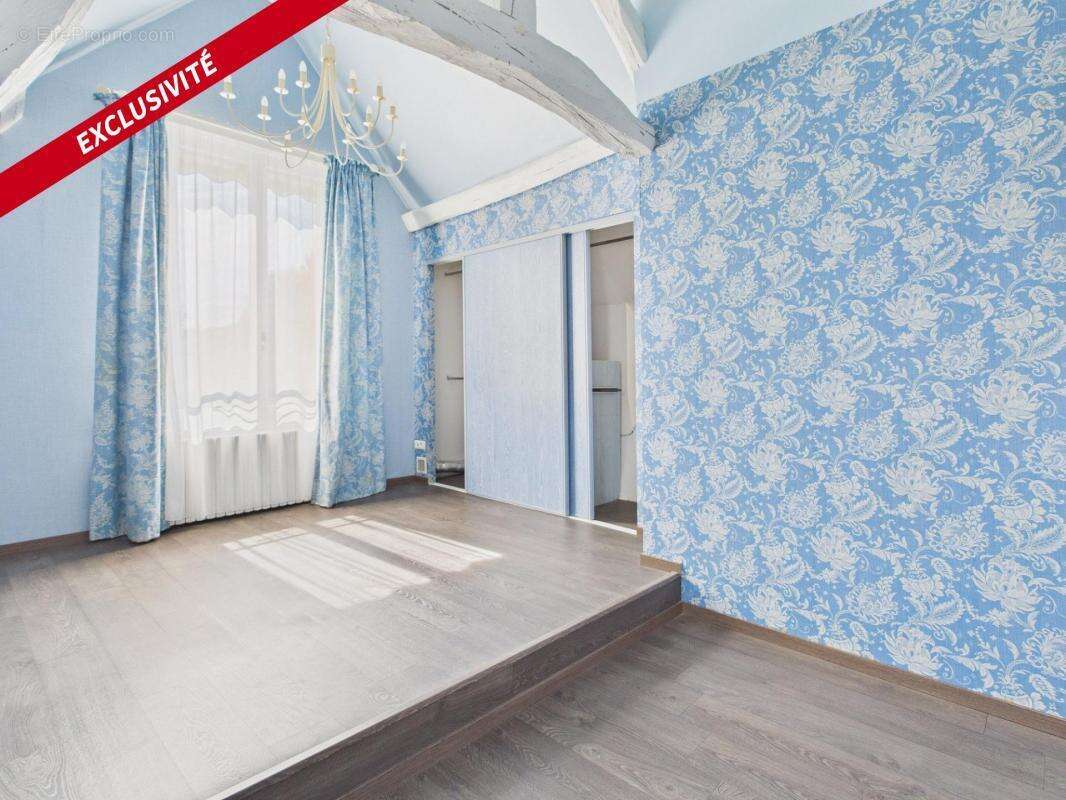 Maison à AIX-EN-OTHE