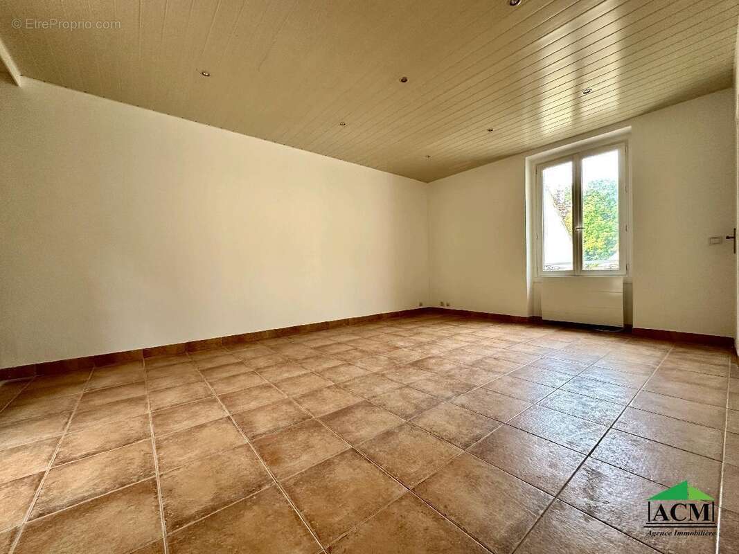 Appartement à MERY-SUR-OISE