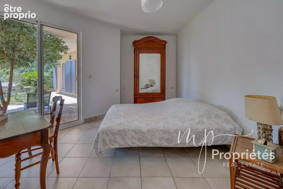 A VENDRE Maison  Rayol Canadel sur Mer. Propriété 300m² vue mer piscine proche plage - photo 26
