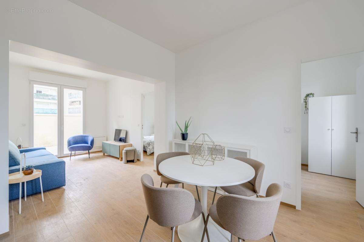 Appartement à AUBERVILLIERS