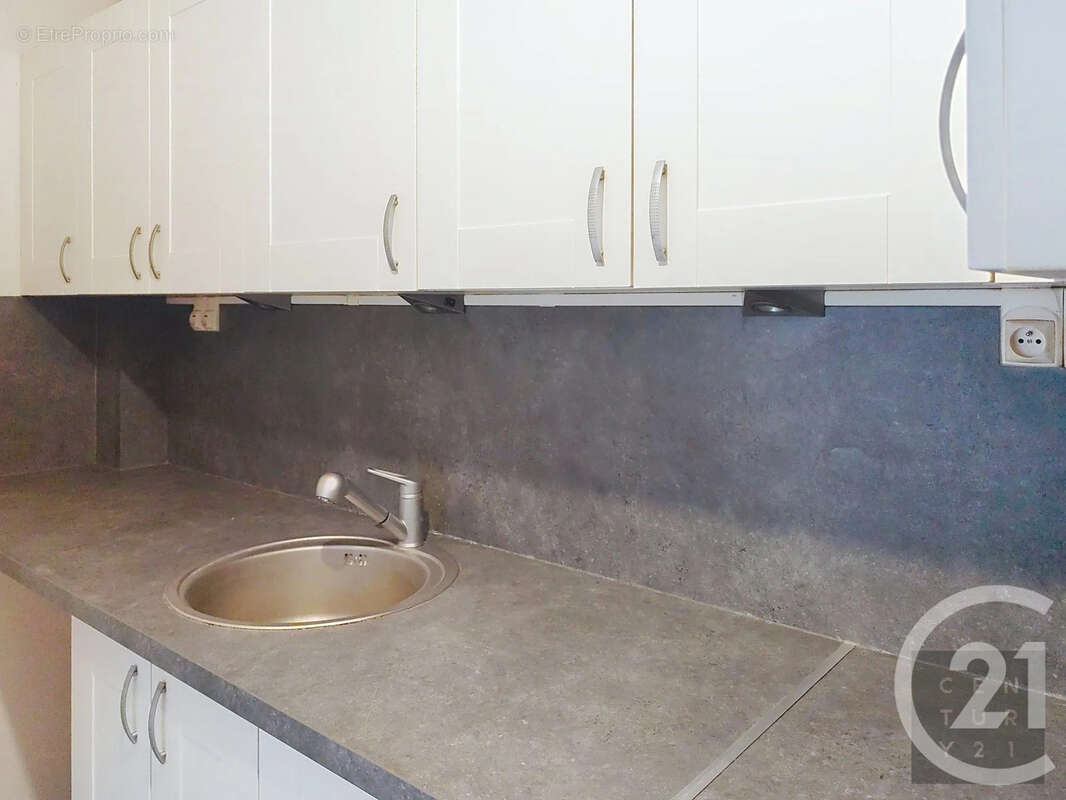 Appartement à SAINT-JULIEN-LES-VILLAS