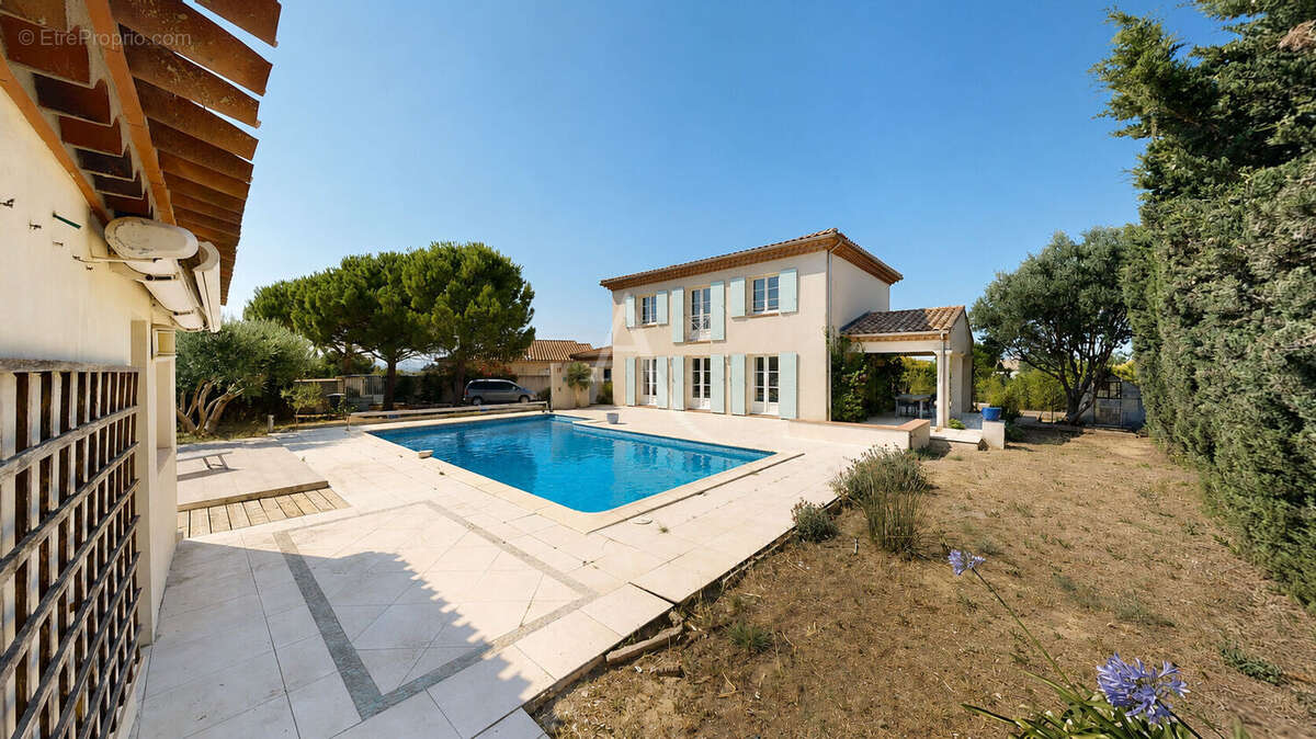 Maison familiale 4 chambres avec piscine, terrain de 904 m² sans vis-à-vis - photo 2