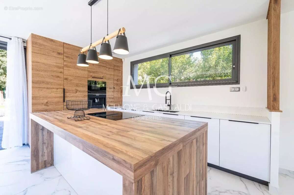 Maison à MOUGINS