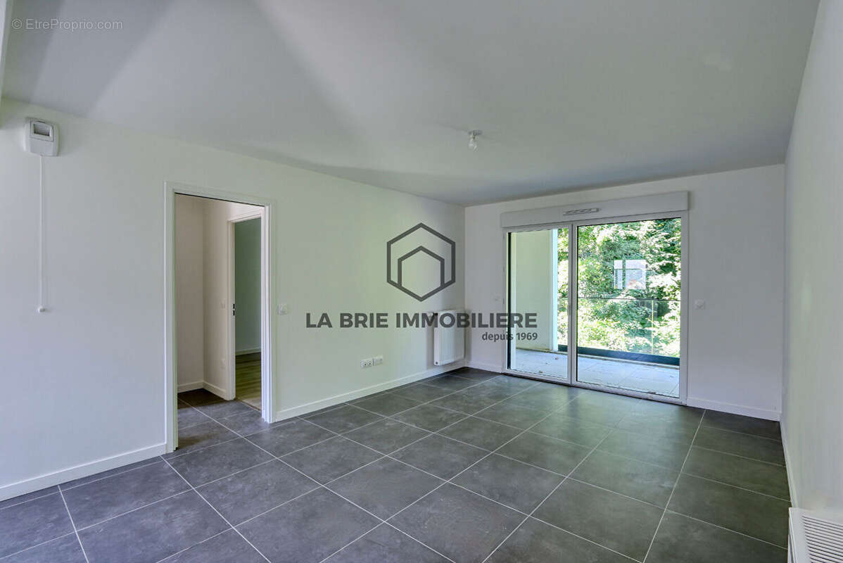 Appartement à RUBELLES