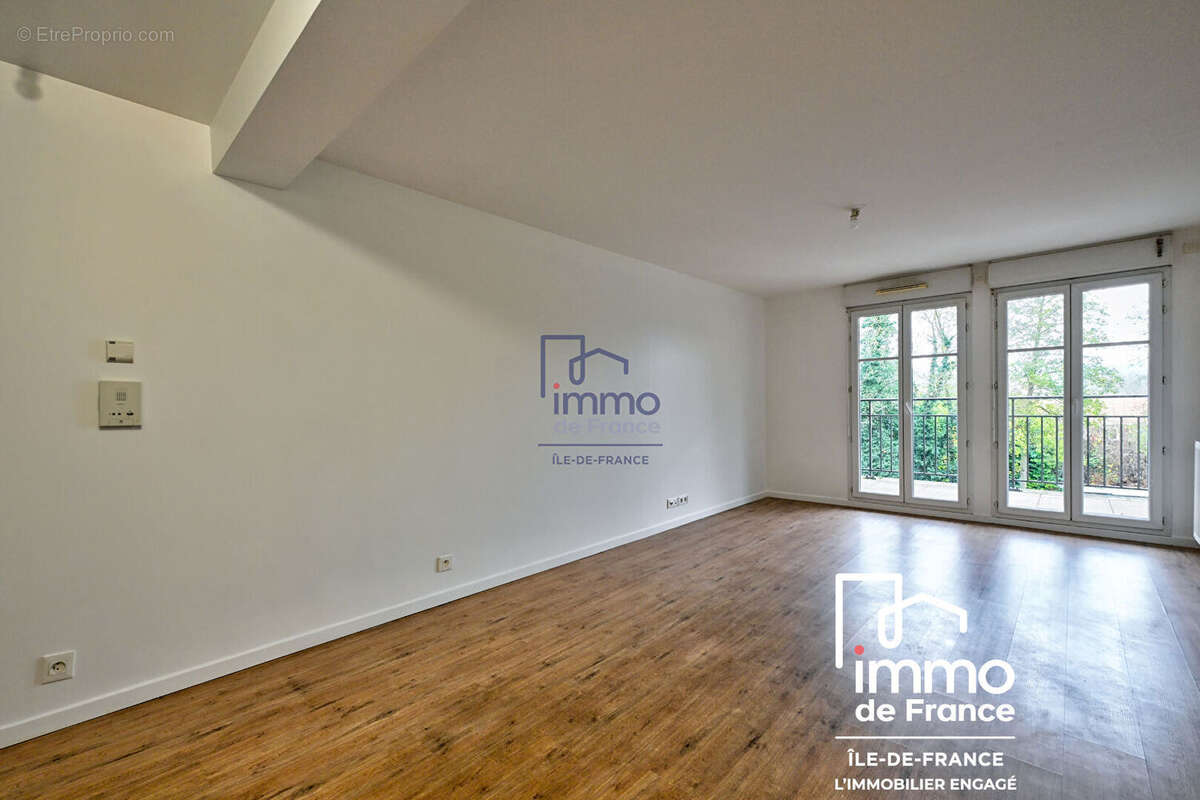 Appartement à VAUREAL