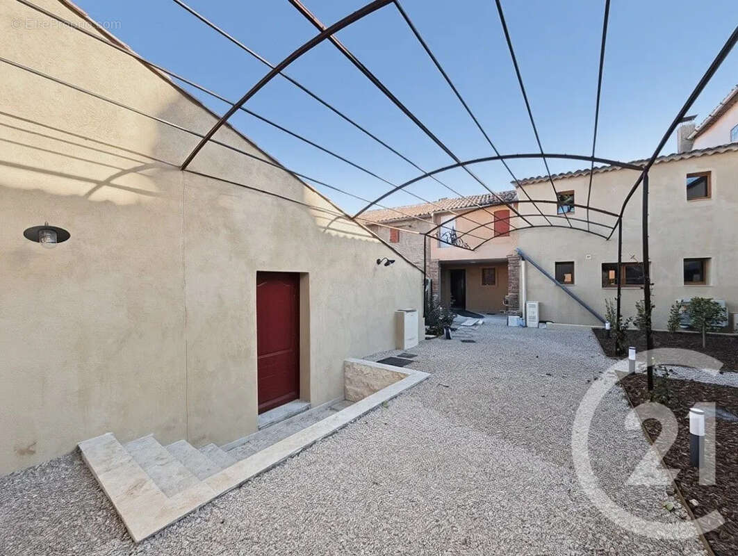 Appartement à CHATEAUNEUF-GRASSE