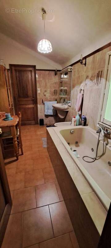 Maison 113 m² à Vauvenargues  - photo 7