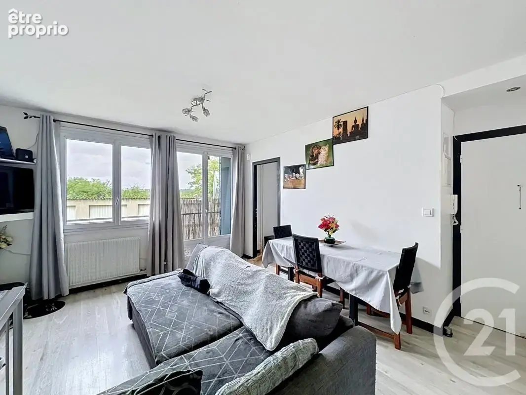 Appartement 4 pièces 61 m² à vendre à Feyzin (69320) - photo 2