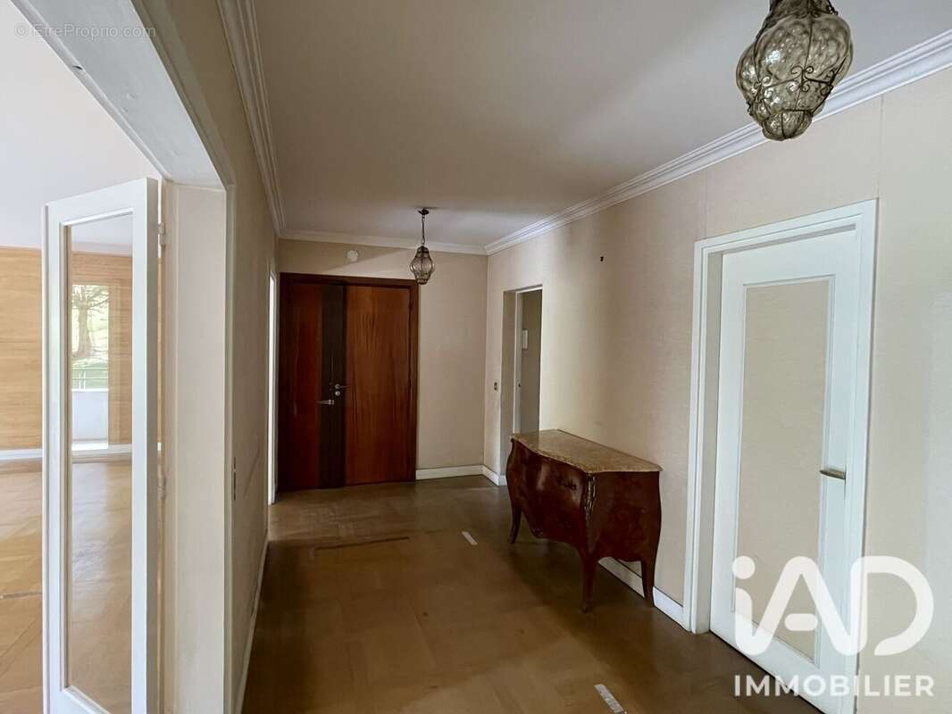 Appartement 146 m² à Ville-D'avray  - photo 3