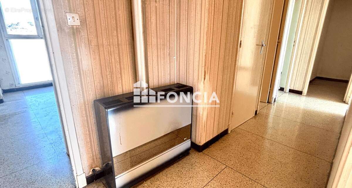 Appartement à MARSEILLE-3E