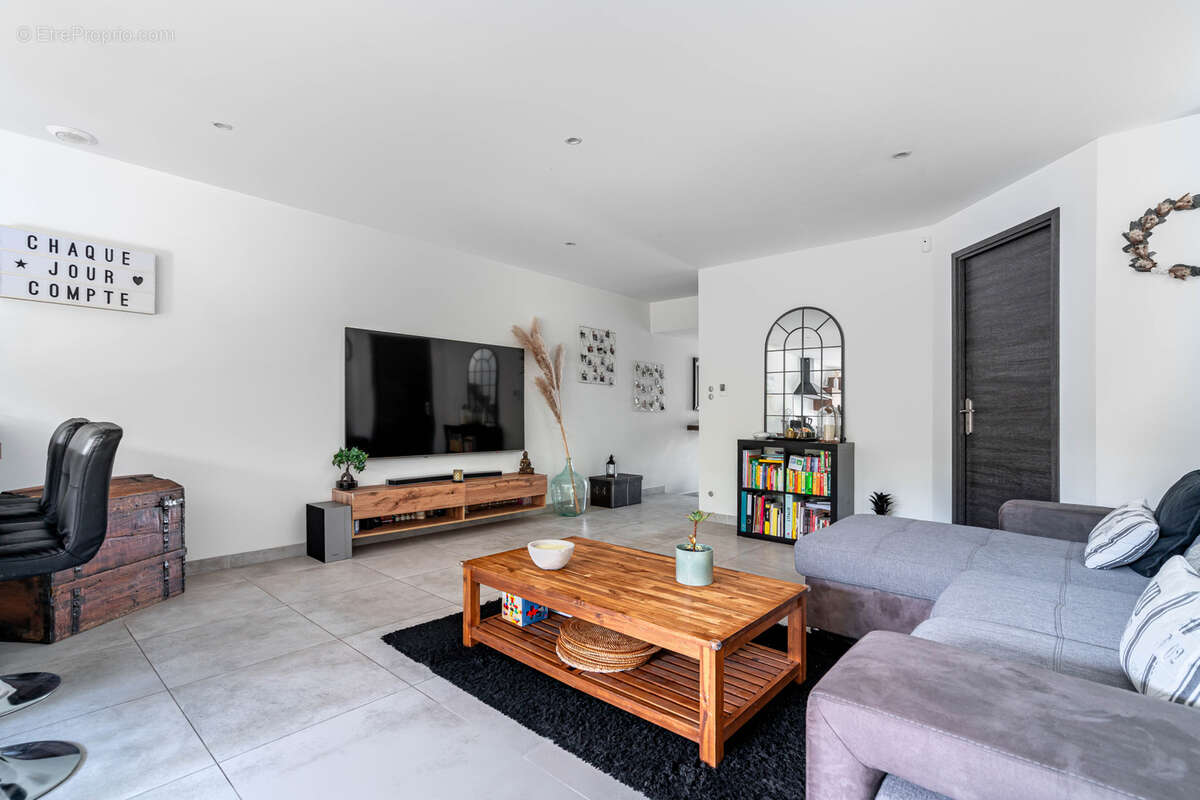 Appartement à BRINDAS