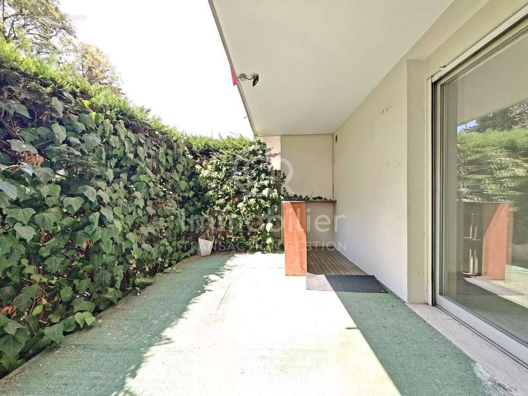 T3 traversant sud-nord 62m² rez-de-jardin - photo 3