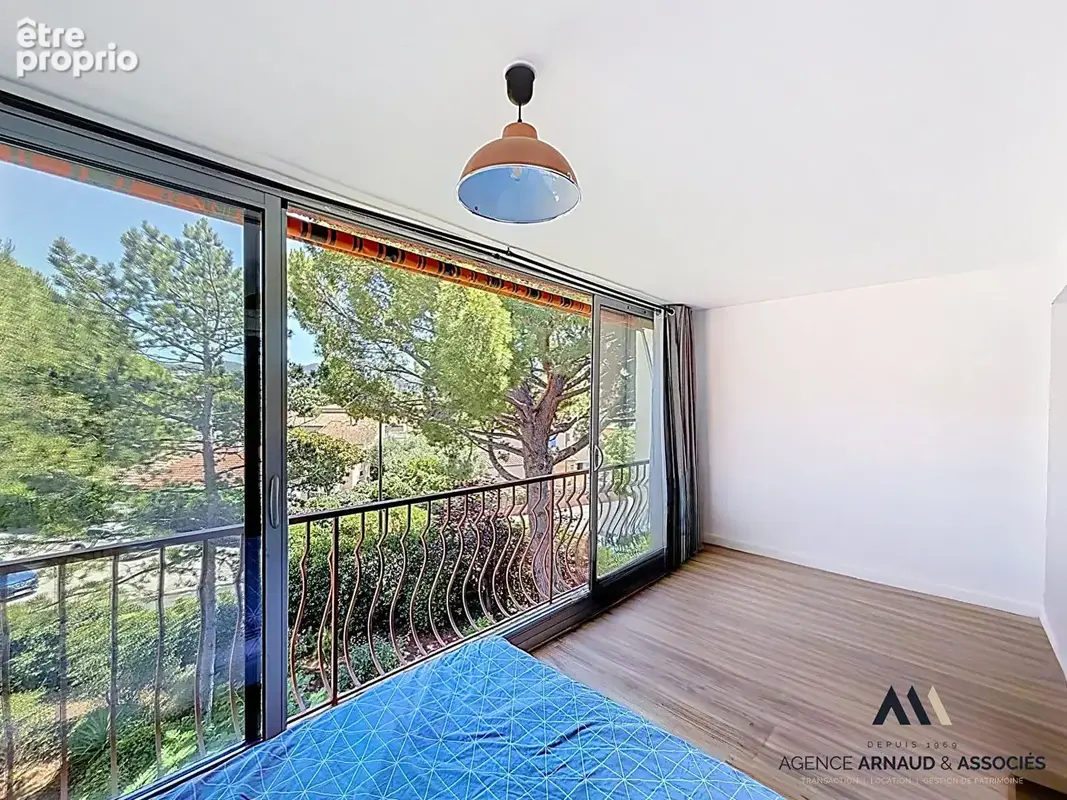 À vendre : Charmant studio de 27m² à Saint Cyr sur Mer, idéalement situé ! - photo 7