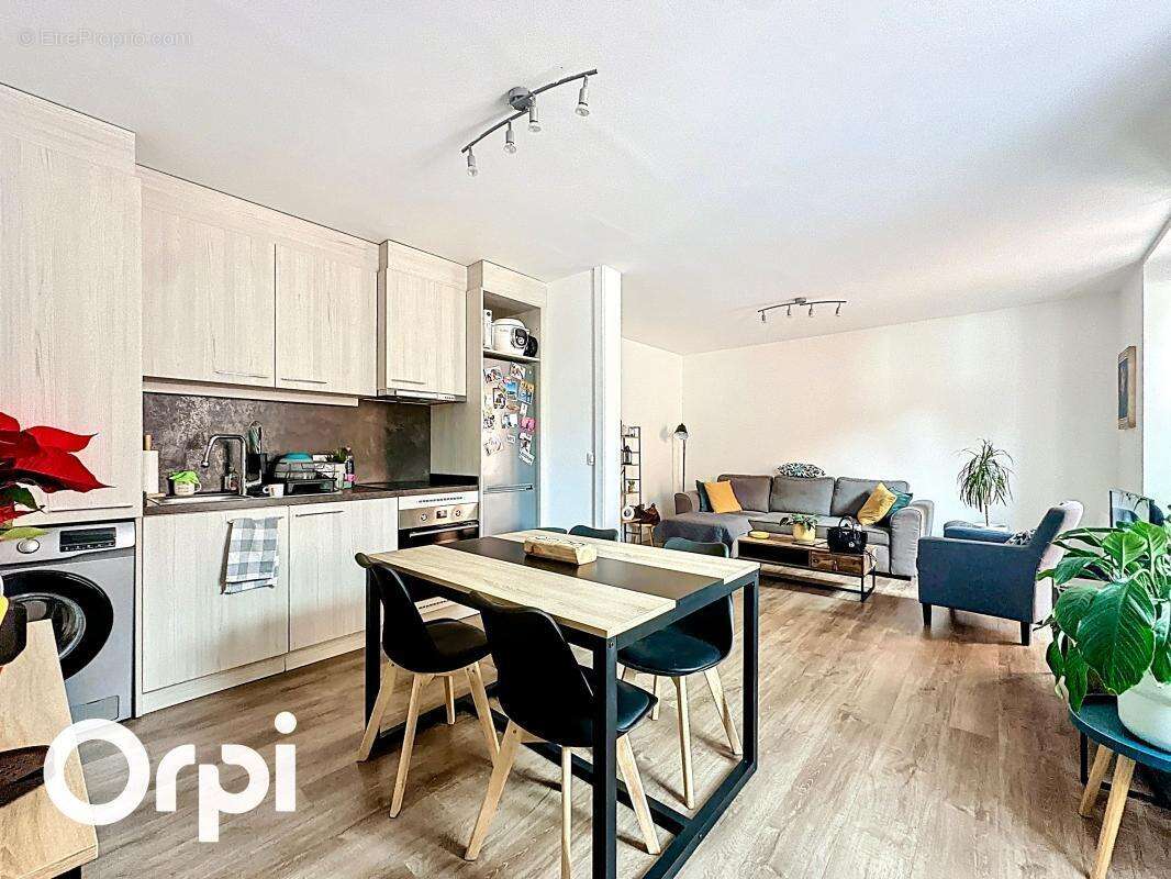Appartement à SAINT-MARTIN-DU-VAR