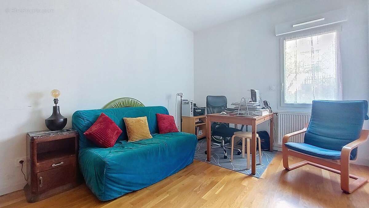 Appartement à MEYZIEU