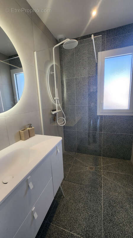 Maison à VAUX-SUR-MER