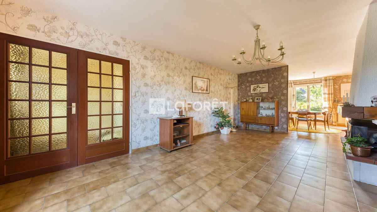 Maison à vendre à Roissy En Brie 4 pièce(s) 79.02 m2 - photo 4