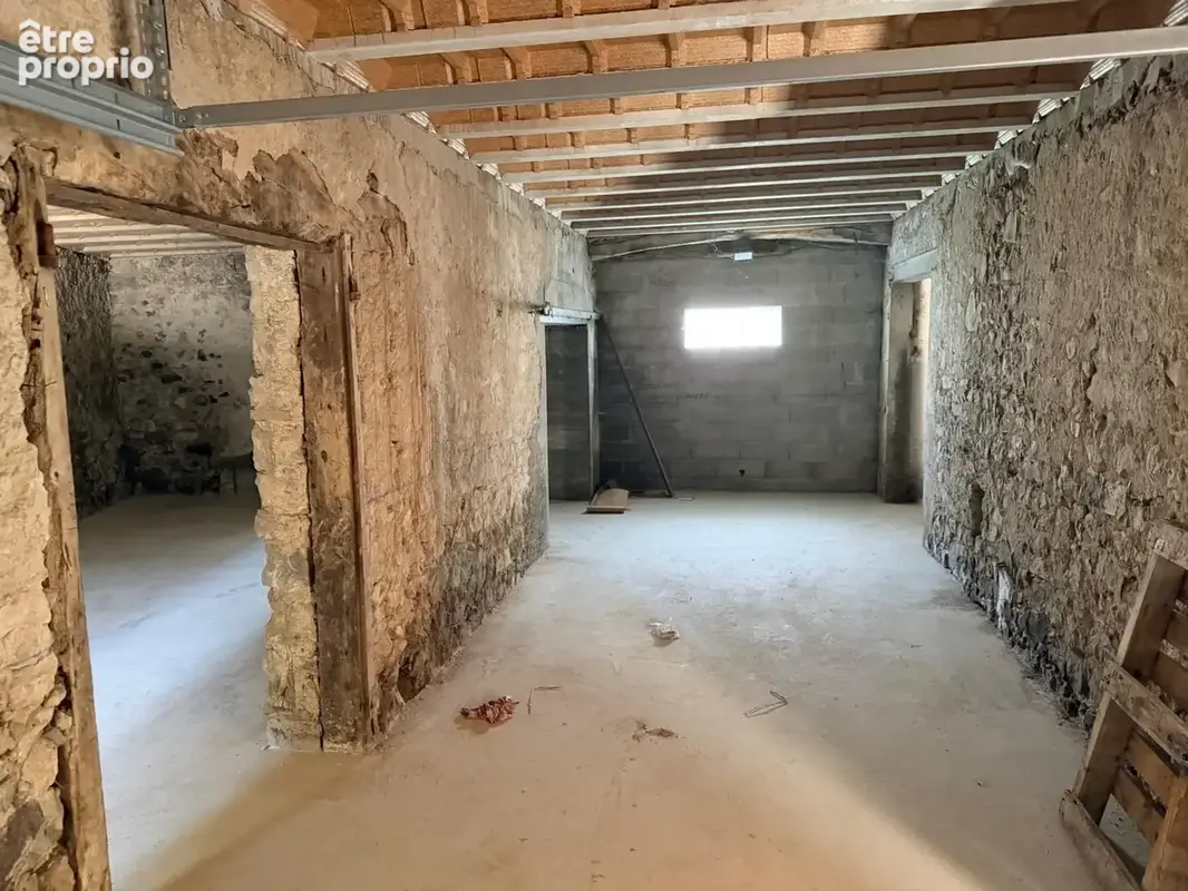 Maison à vendre 6 pièces CHAPAREILLAN (38) - ancienne grange rénové sur 3 niveaux avec garage -  190 M2 - photo 7