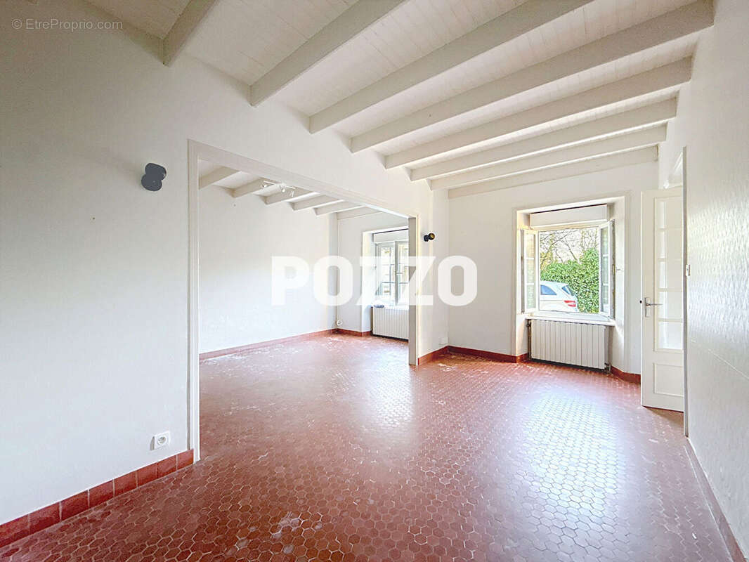 Maison à HEUGUEVILLE-SUR-SIENNE