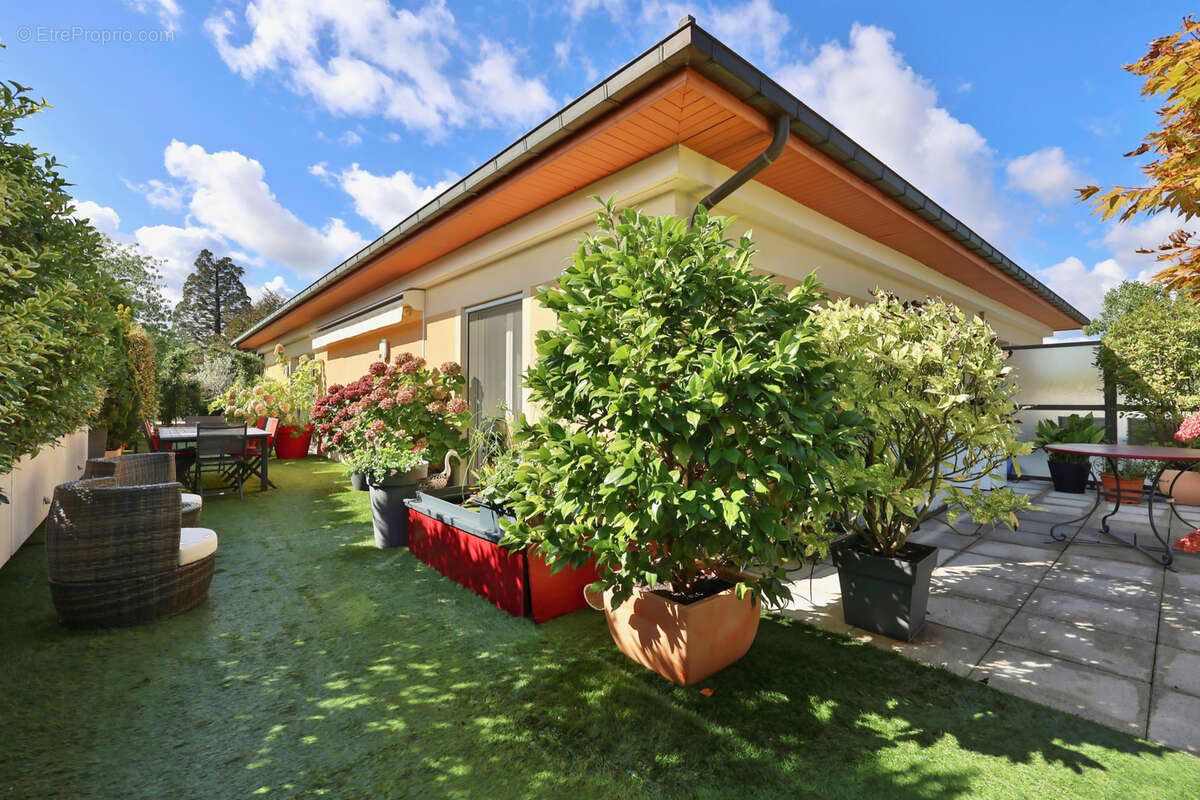 Appartement à TASSIN-LA-DEMI-LUNE