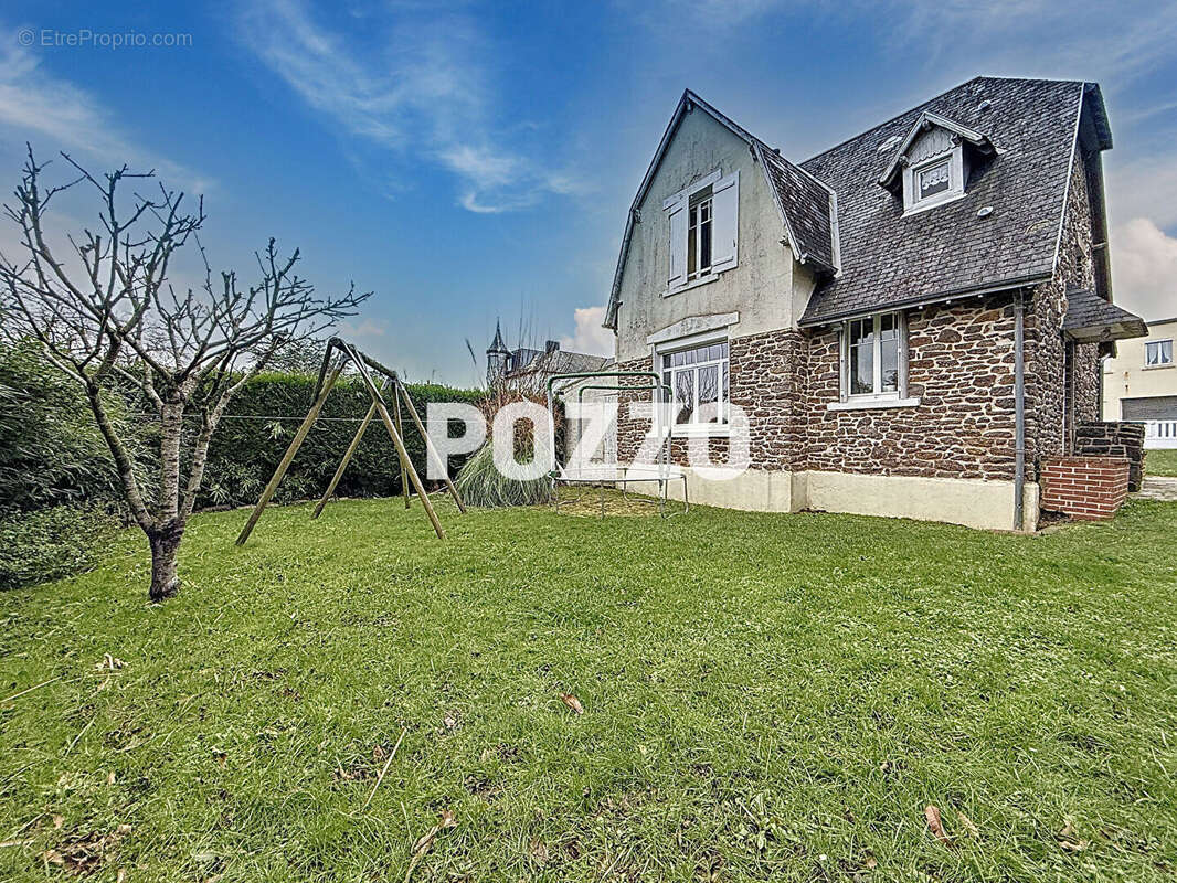 Maison à DONVILLE-LES-BAINS