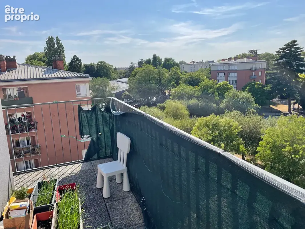 3 pièces en dernier étage avec balcons, ascenseur et parking en sous-sol. - photo 5