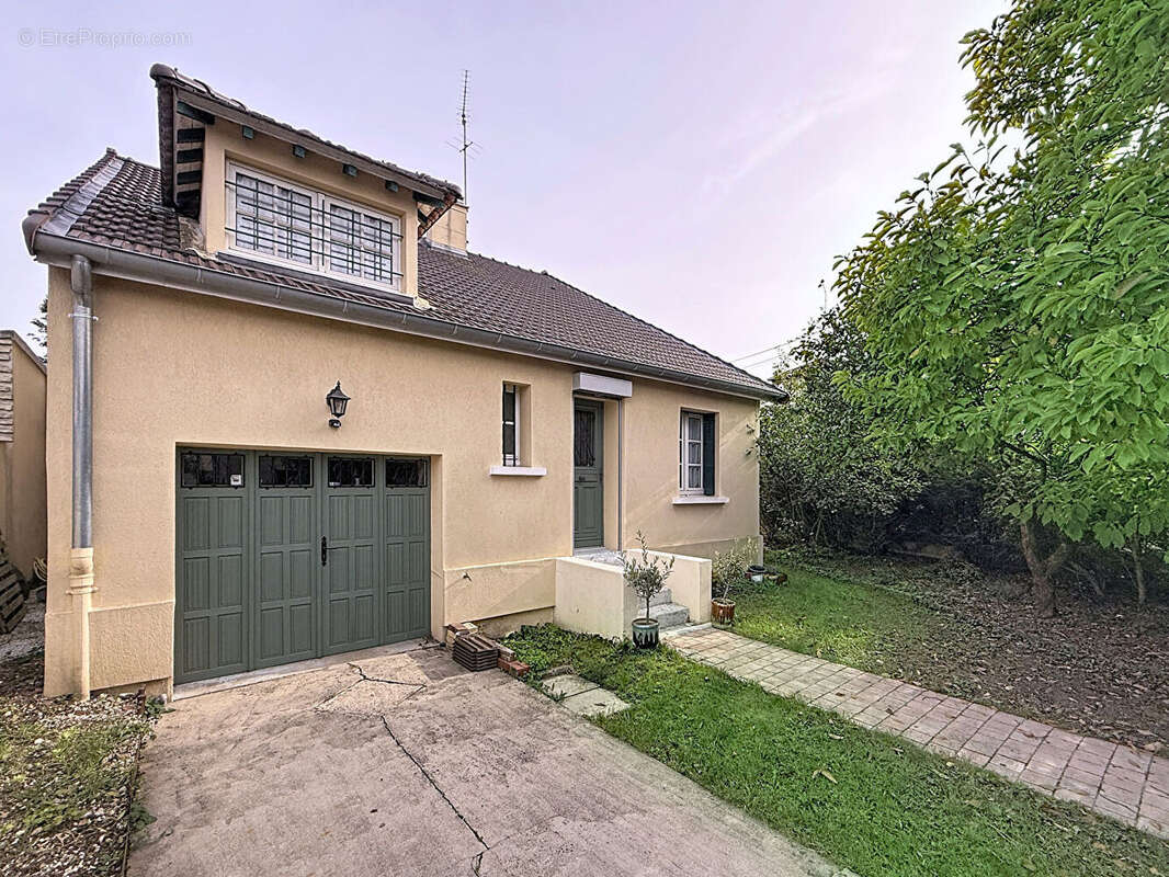 Maison à CHAMPIGNY-SUR-MARNE