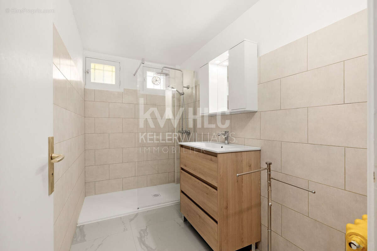 Maison 144 m² à Antibes  - photo 8