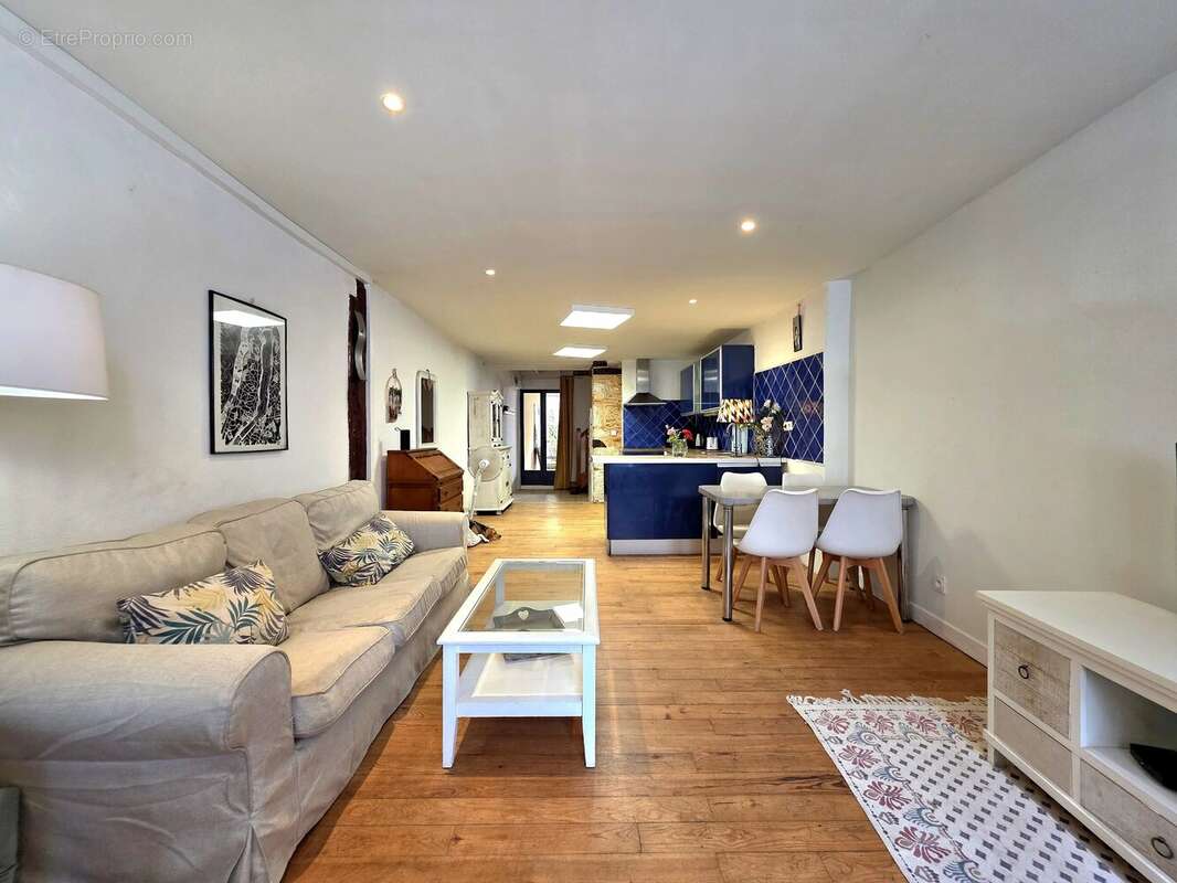 Maison à EYMET