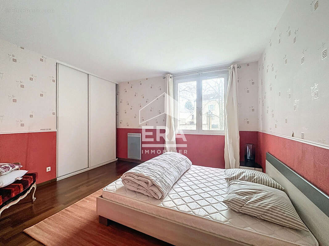 Maison à NEUVILLE-SUR-OISE