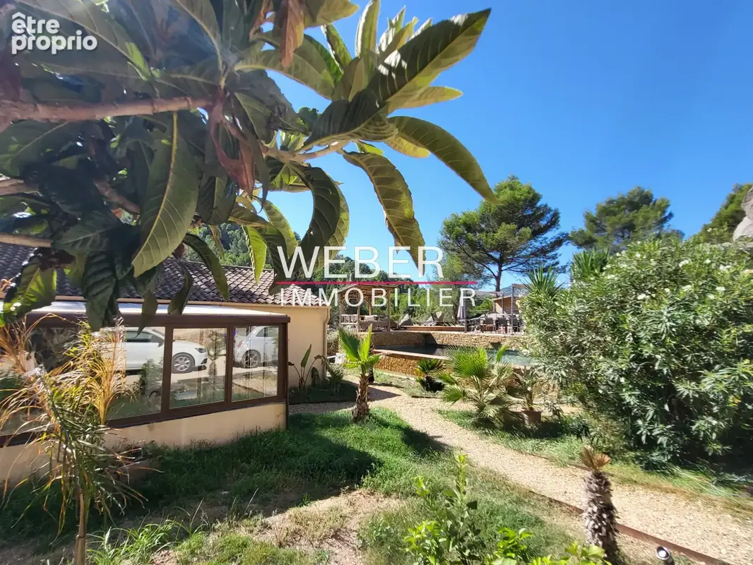 SAINTE ANNE D'EVENOS - Villa Plain pied 162 m2 - Piscine - Terrain 4800 m2 - photo 19