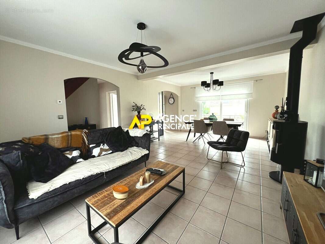 Maison Argenteuil - Coteaux 6 pièces de 110m² de 4 chambres - photo 2