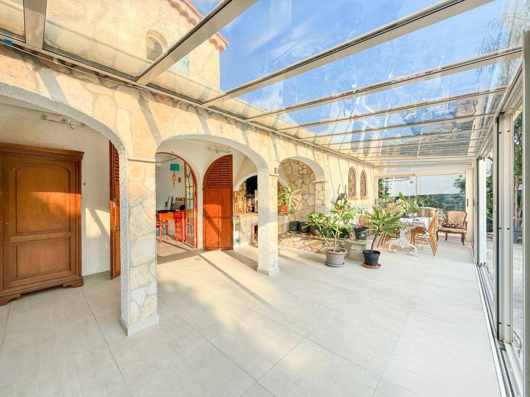 Maison à CAGNES-SUR-MER