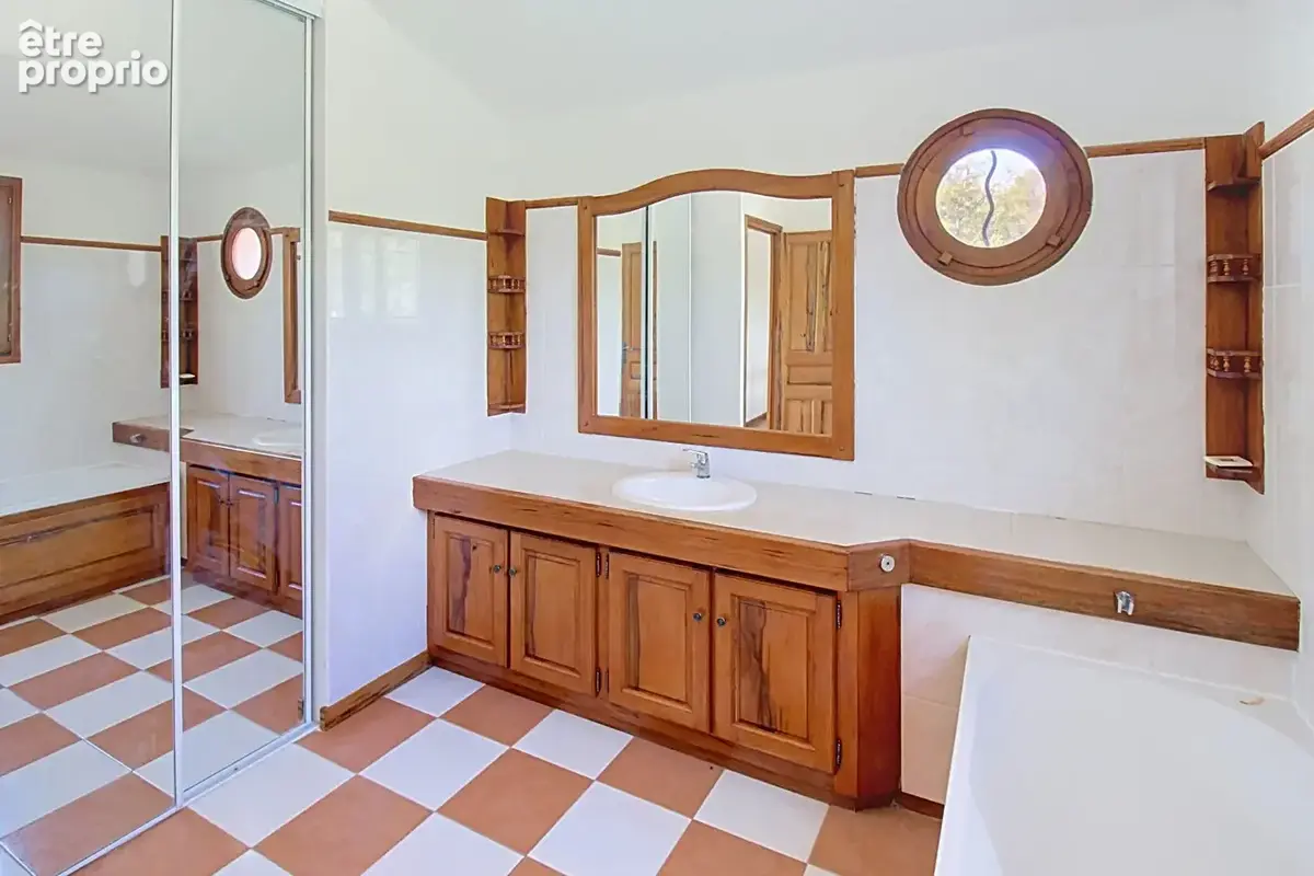 En exclusivité Villa à Lorgues T7 : 4/5 chambres / 161m2 au sol / piscine/ 4003m2  clos ! - photo 11