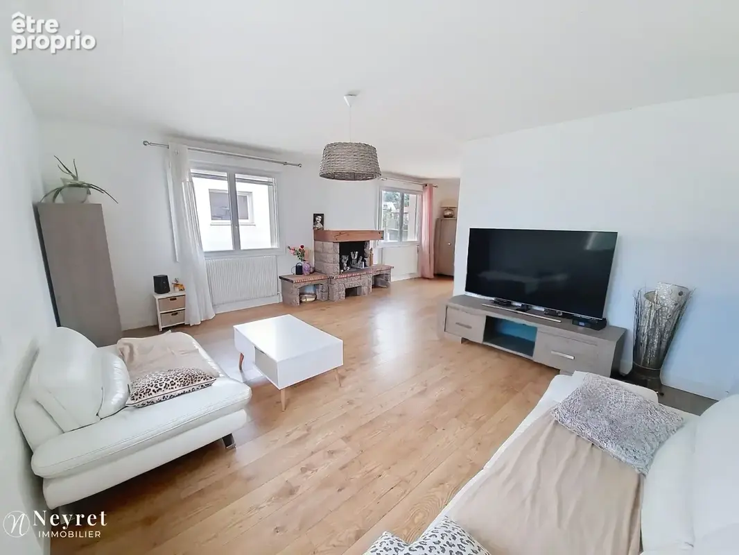 Maison familiale soignée de 257,61 m2 utiles - photo 2